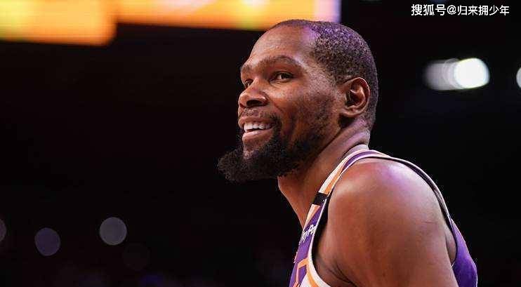 爱游戏体育-字母哥焦点对战，杜兰特与60激战瑞士队分钟，出色发挥胜负难料！上演精彩一战的简单介绍