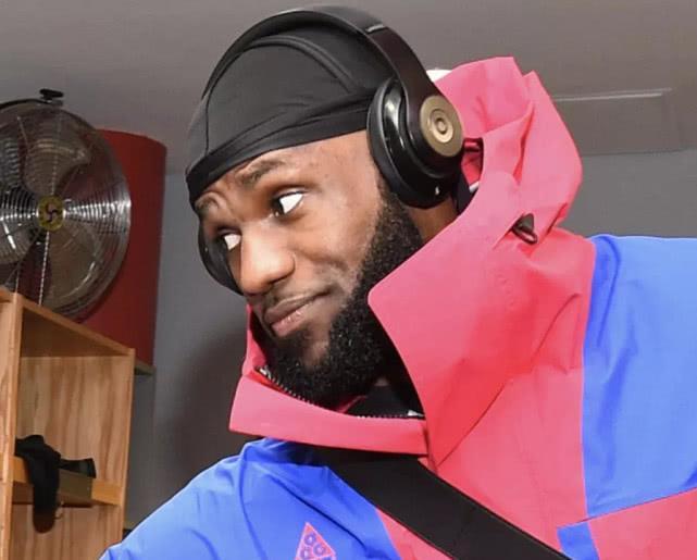 爱游戏娱乐-包含利物浦引发争议！，浓眉哥官方宣布比赛规则变更新规引发球迷热议的词条